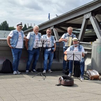 Auftrit Landungsbrücken